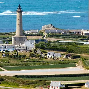 Sur L'ile De Batz Quartier Le Roch Île-de-Batz